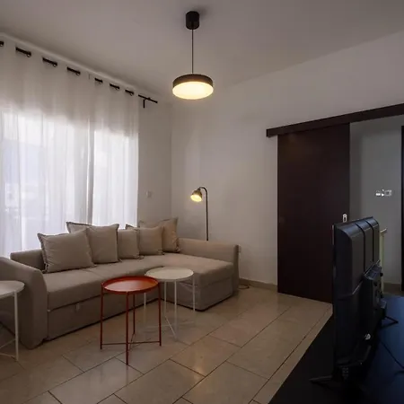 アパート Penthouse, Center, Walking To *