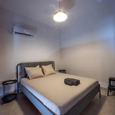 Penthouse, Center, Walking To Apartament Larnaca