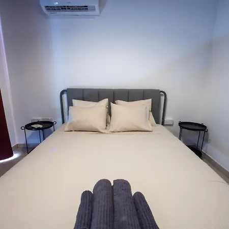 Penthouse, Center, Walking To Apartament Larnaca