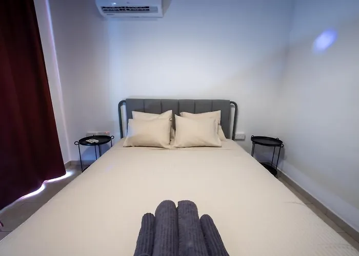 Penthouse, Center, Walking To Apartament Larnaca